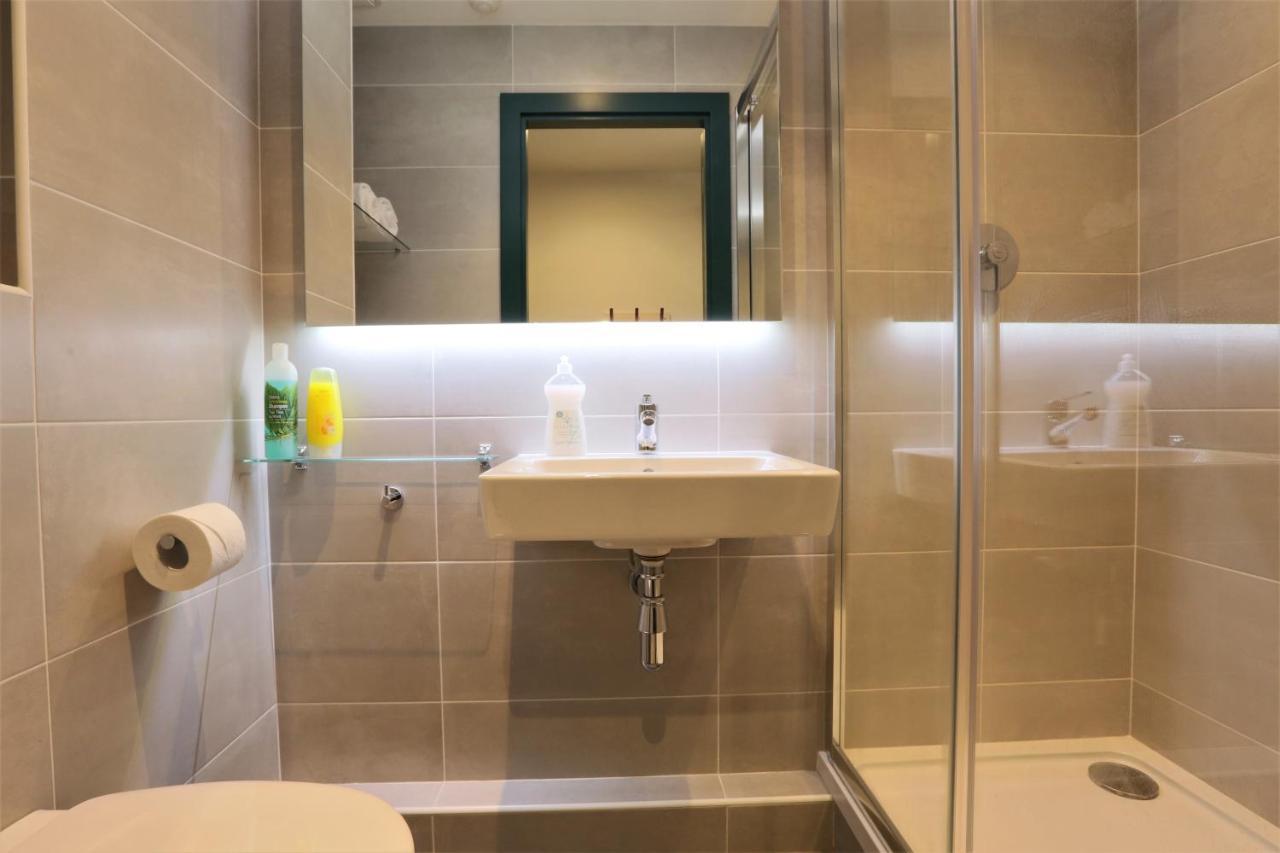 Destiny Student - Parkgate (Adults Only) Apartamento Dublin Exterior foto
